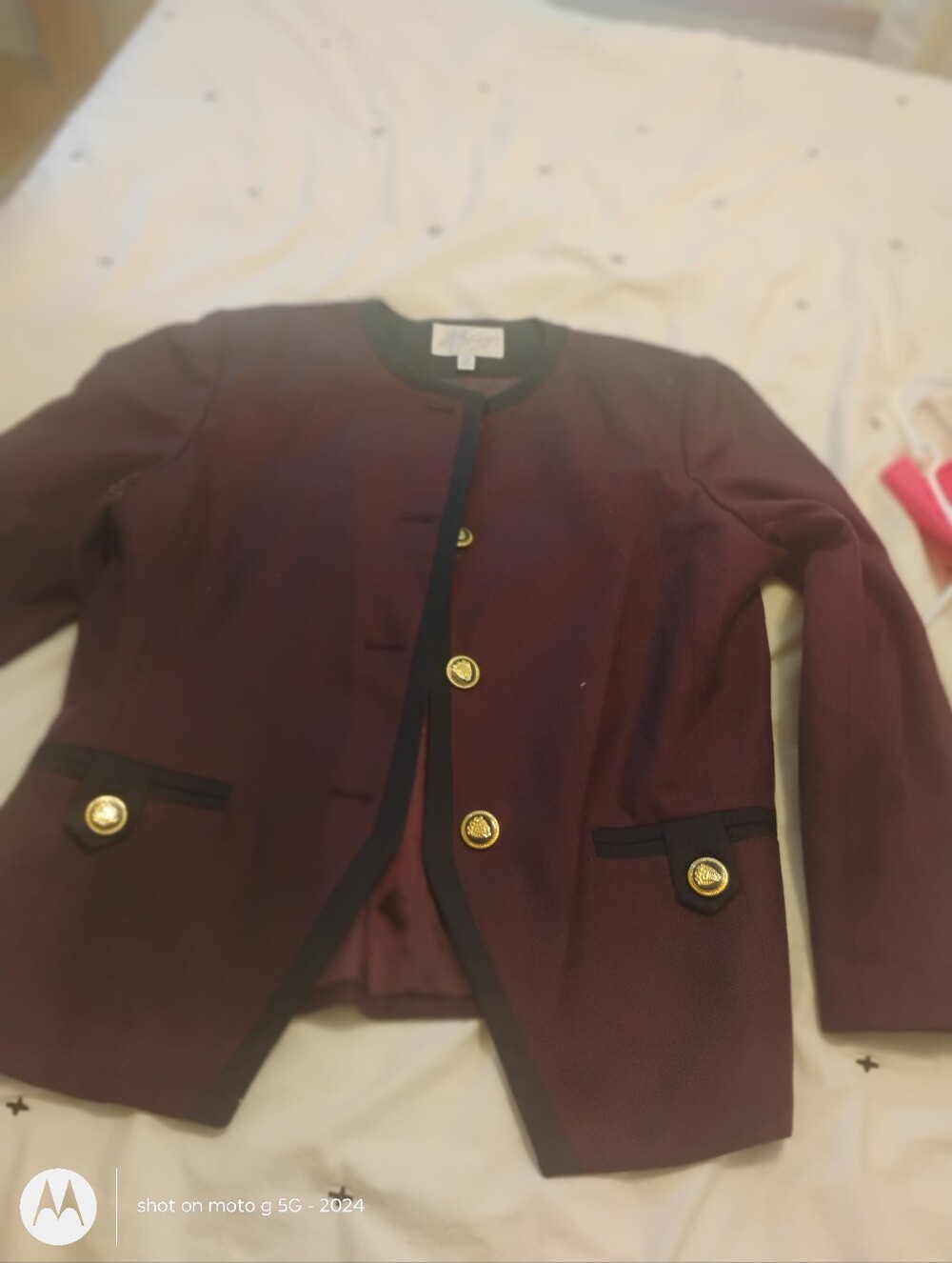 Lord & Taylor Women's Structured Blazer in Burgundy with Black Trim Size 12 - Picture 1 of 1